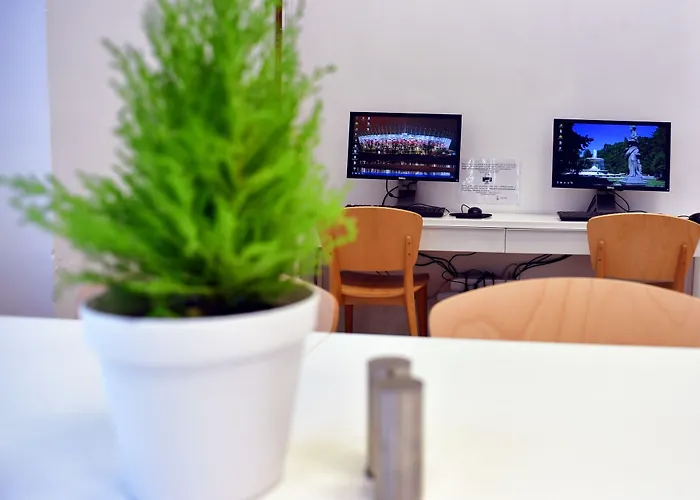 Warsaw Centrum Private Rooms & DormsHostal